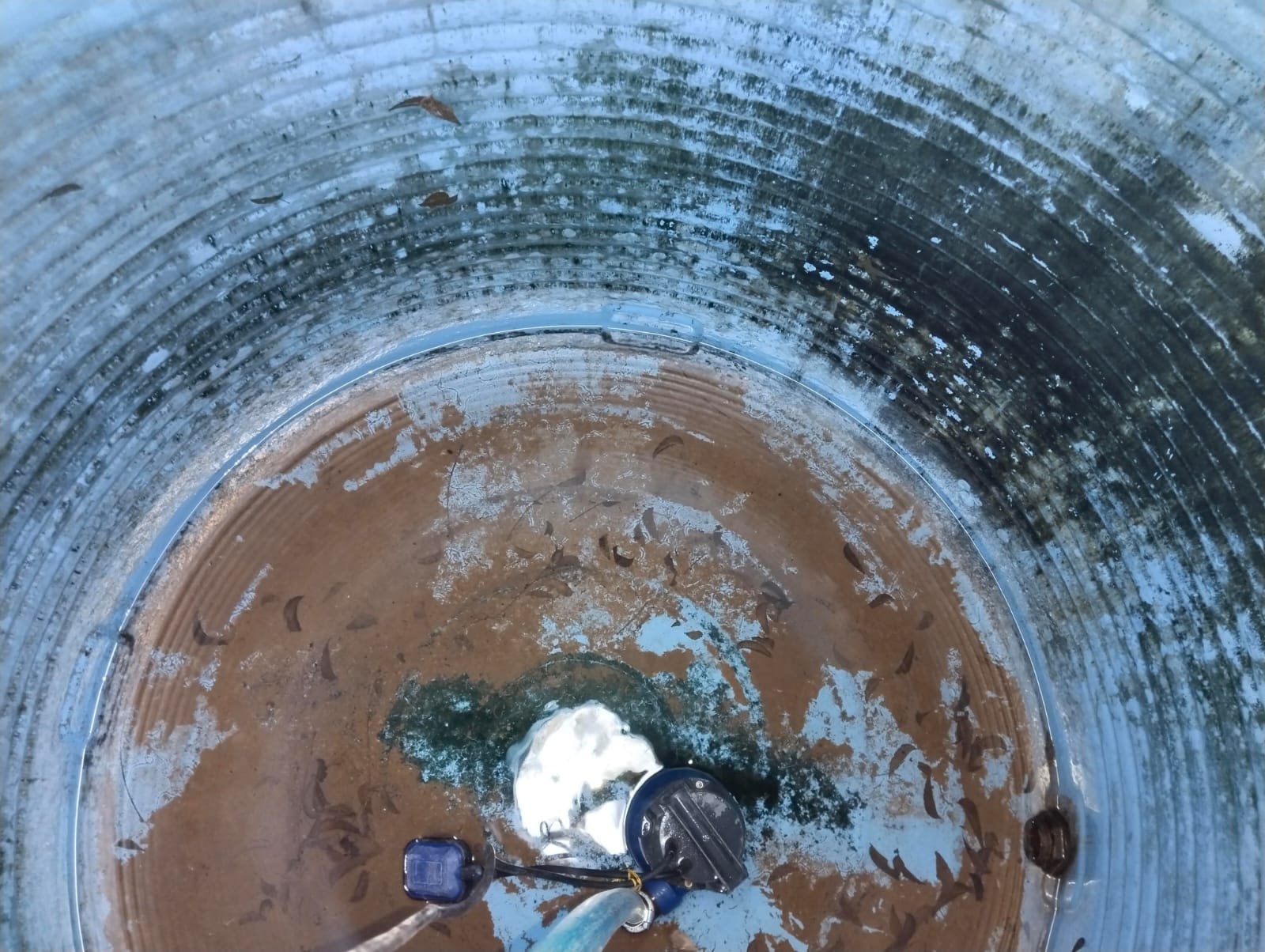 Water tank interior before cleaning